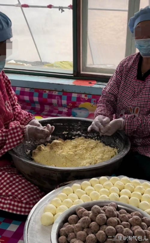 粘豆包,杀猪菜——来自东北的特色美食