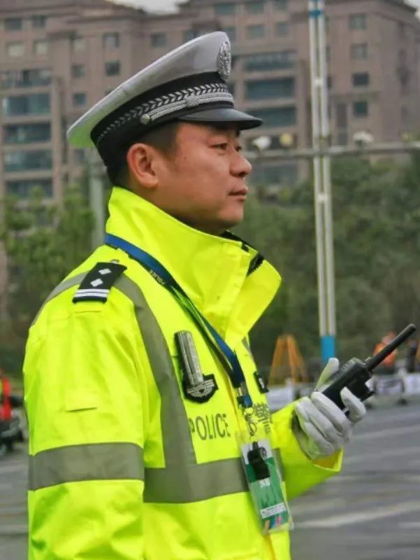 温州这位交警被公安部通报表扬!