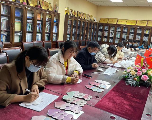 商丘工学院土木工程学院开展为2022届考研学子送“考研加油包”活动