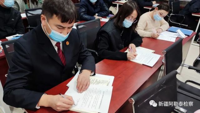 检委会专职委员,第一检察部主任葛江河说:"作为检察人员,要以案例为戒