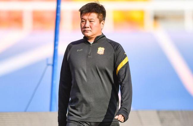 主教练 曝李霄鹏出任国足新帅板上钉钉？李金羽将带武汉队踢中超第二阶段