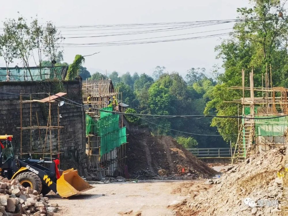 璧山正兴天主教旁边的大桥重建预计年前通车注意道路已封闭施工