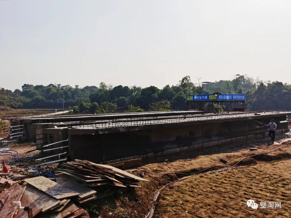璧山正兴天主教旁边的大桥重建,预计年前通车!