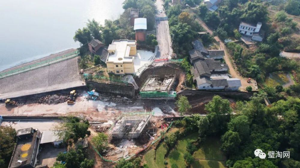 璧山正兴天主教旁边的大桥重建,预计年前通车!