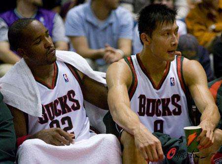 nba联赛 我巅峰期离队那年，大半个联盟都不愿接手！细数NBA五大遭联盟嫌弃的巨星