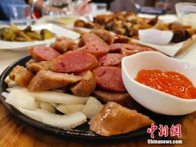 王琳 攝就連東北名菜鍋包肉,都是兼容了俄羅斯人愛好的酸甜口味.