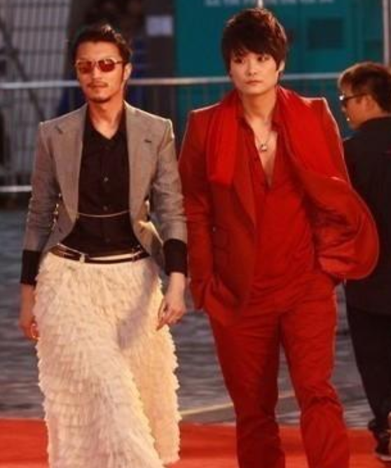 当年的袁弘是真刚,当众发谢霆锋李宇春恶搞图,不仅狠还拒绝道歉