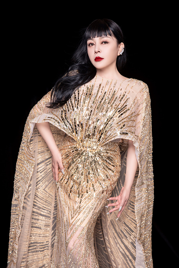 58岁千百惠要开演唱会嫁音乐才子当主妇儿子是音乐学院高材生