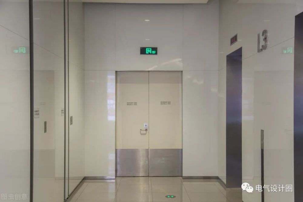 由于楼梯间不一定是安全的,因此,进入楼梯间的门(前室门)就不能叫做