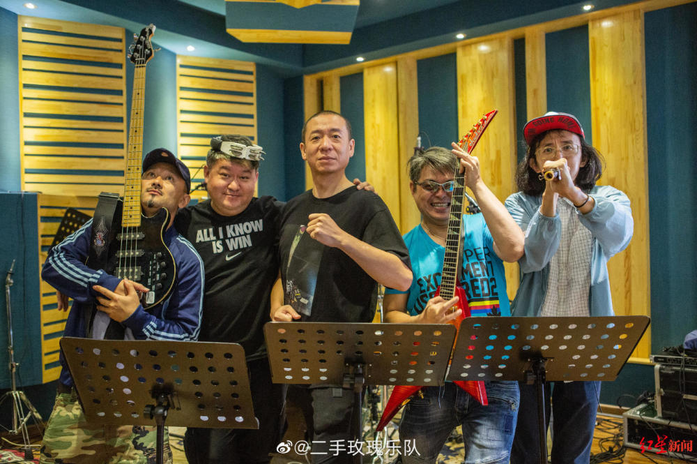 滚石老板段钟潭40组乐队翻唱40首经典老歌新唱就像开盲盒