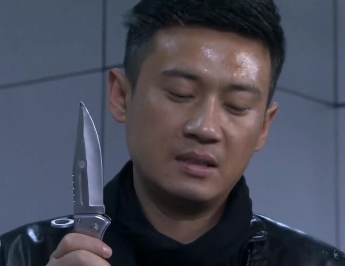 常年拍摄硬汉戏,徐洪浩没少受伤.