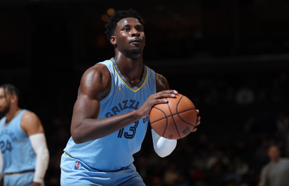 小贾27分莫兰特伤缺灰熊73分大胜创纪录