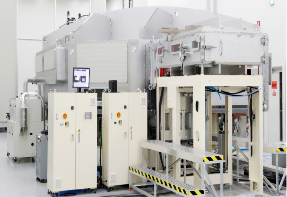 日本蒸镀机从一台7亿需排队购买到中国量产供应