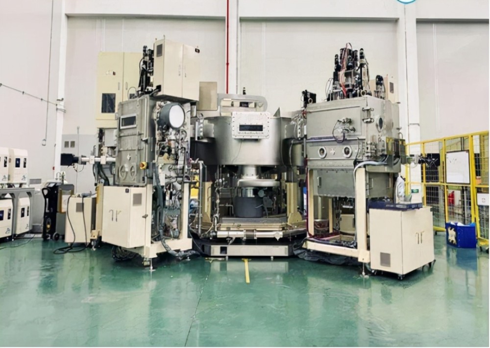 日本蒸镀机从一台7亿需排队购买到中国量产供应