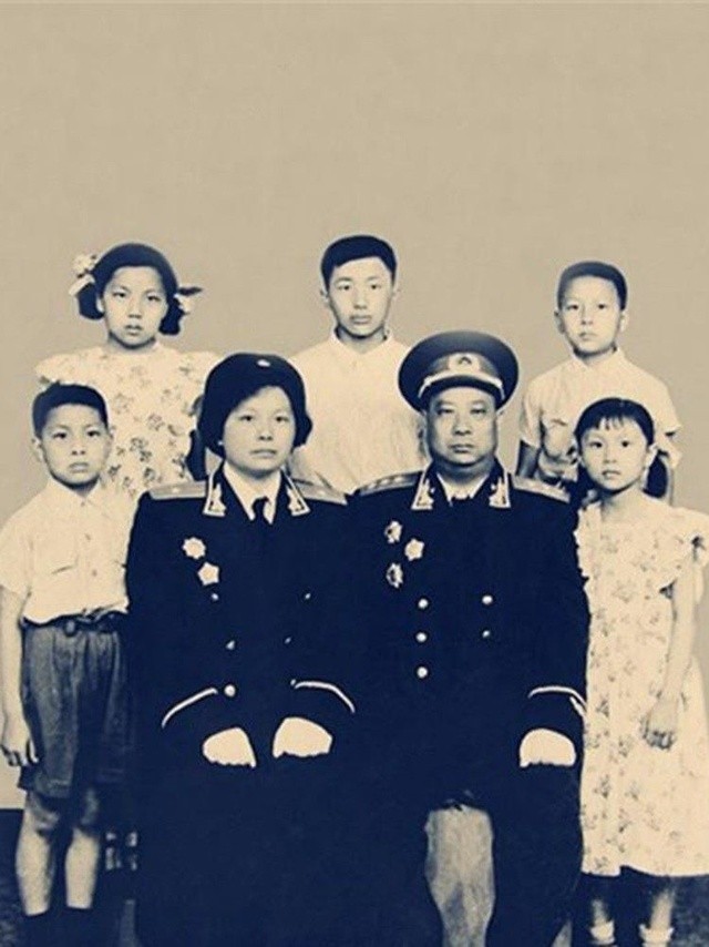 5年后,贺炳炎将军因在战争年代多次负伤,多年来疾病缠身,最后因不堪