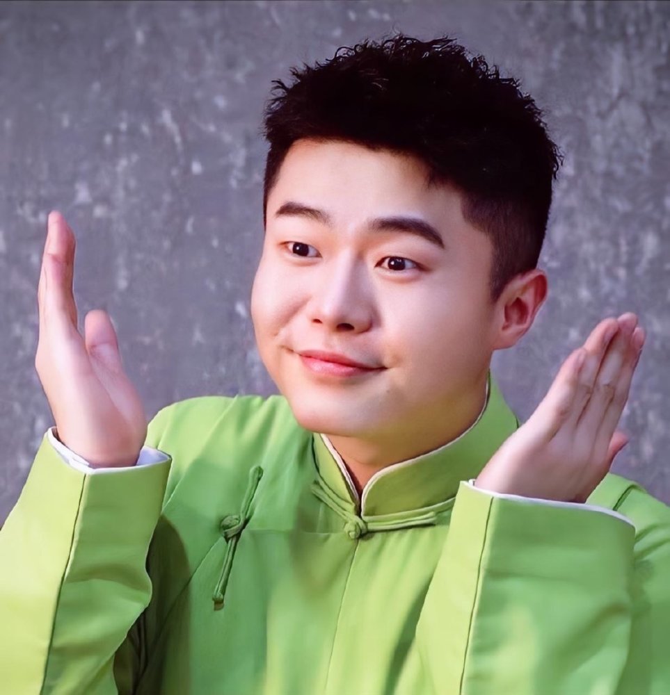 周九良新综艺《哎呀好身材》开播,搭档赵小棠,8人挑战孤岛生存