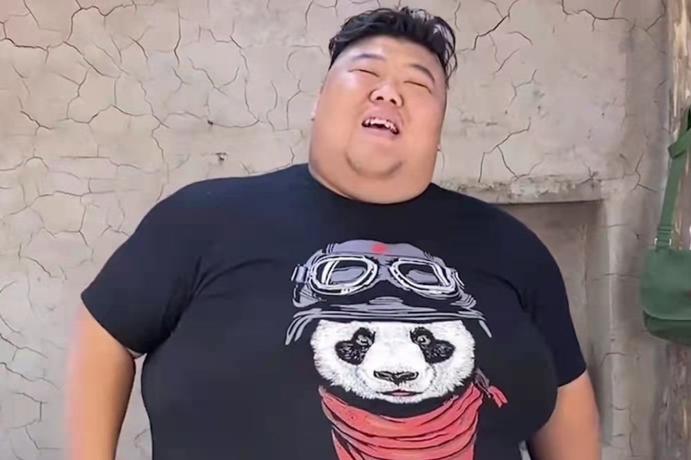 胖猴子虽然结婚后要养家,但是他的父母和妻子难道不