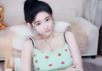 女主播成顶级白富美自曝照片被同城交友软件盗用