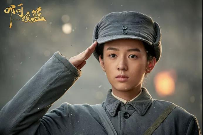 看海清,周也化身"绿叶",守护祖国千万朵"红花"