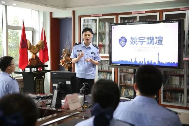 一个非典型的先进典型_腾讯新闻