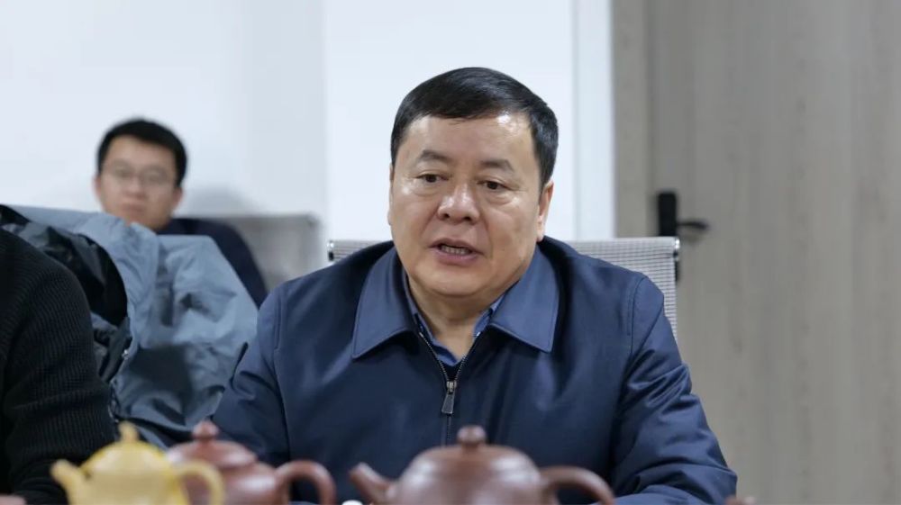 沈建强大师为延长县捐赠价值70万元紫砂工艺品和20万元苏陕协作社会