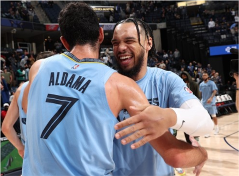 nba常规赛 21/22NBA常规赛，俄克拉荷马雷霆79-152惨负孟菲斯灰熊