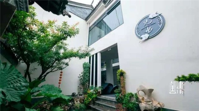 云宿在建水古城民宿的艺术美学里寻找人间烟火