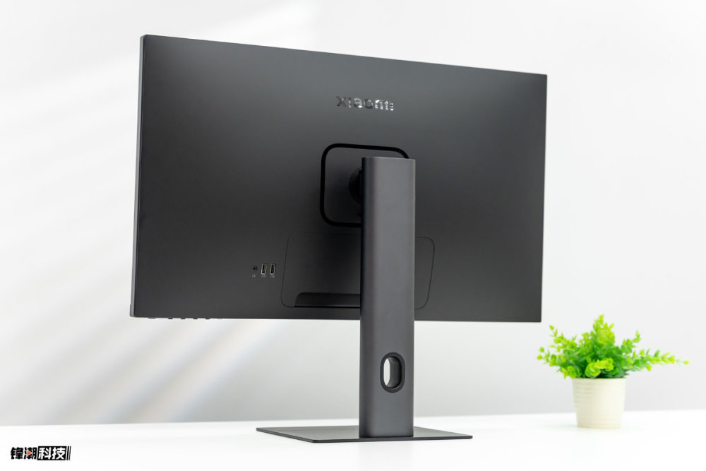 专业级4k显示器迎来破局者小米显示器27英寸4k版图赏