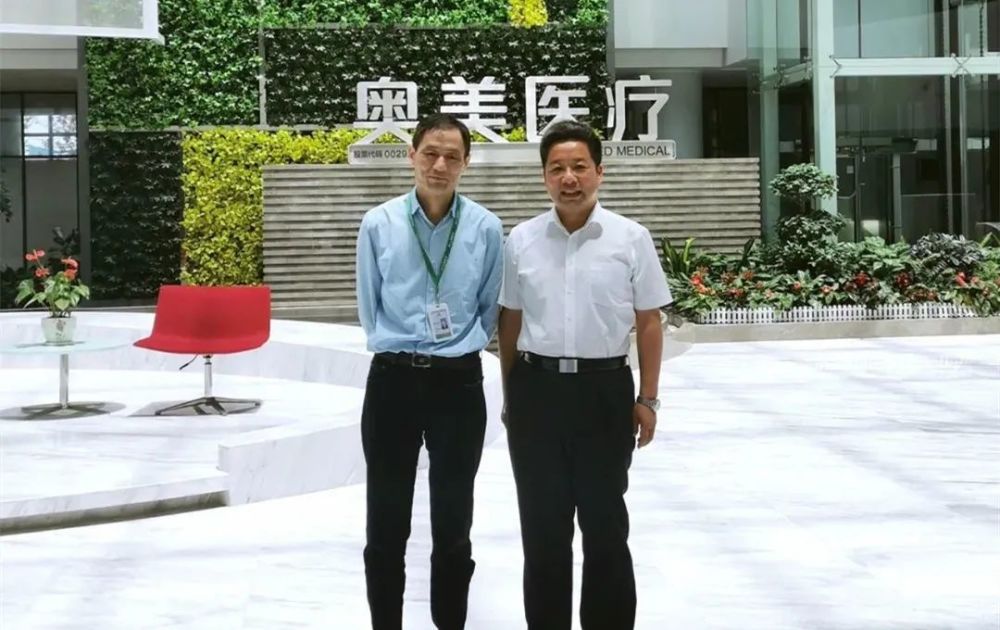 上世纪90年代初,从家乡岳口走出去的崔金海创办了深圳奥美卫生用品