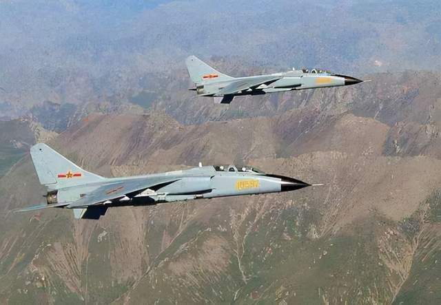 歼轰7飞豹战斗轰炸机此前被称为轰7轰炸机