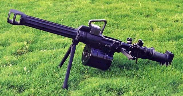 89式重机枪配上东风小卡!乌干达华械部队上战场,装备有特色