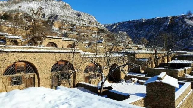 陕西第二块影视拍摄基地牌匾落地延安延川