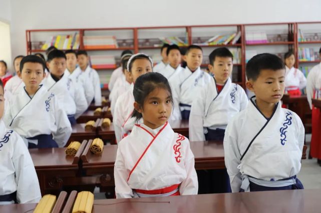 柏学堂让国学之花在校园绽放