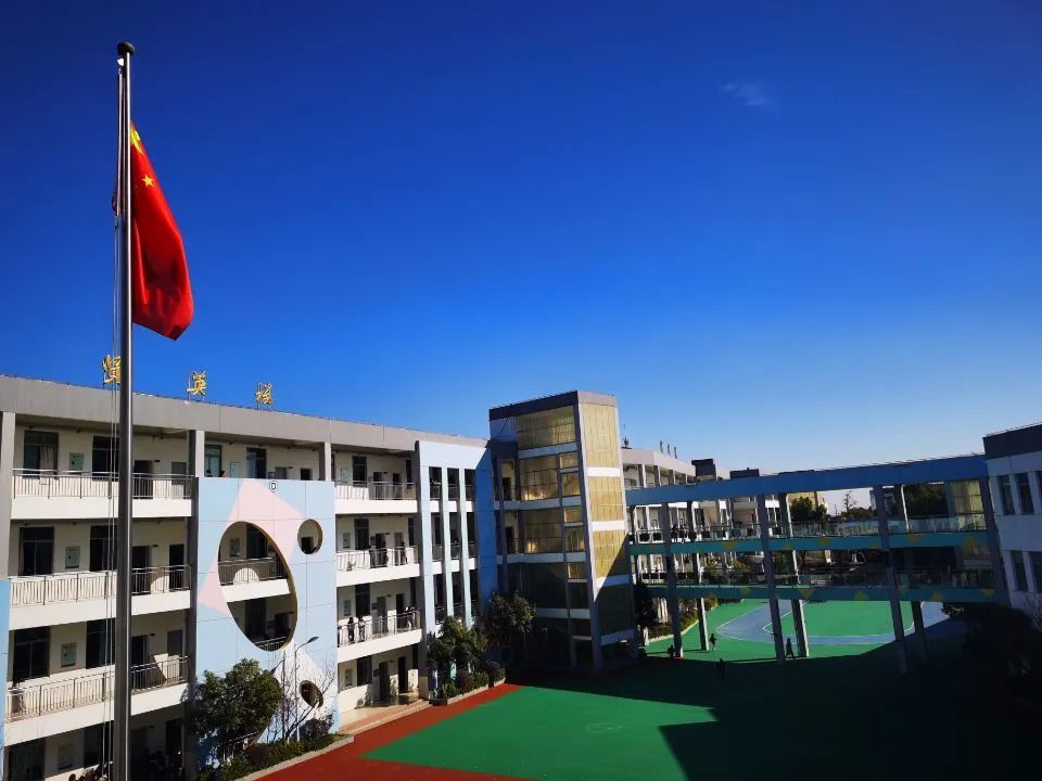 年薪最高40万育英二外招聘教师