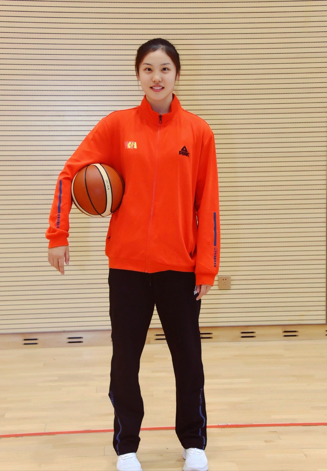 wcba高颜值小花盘点 赵爽含泪点赞_腾讯新闻