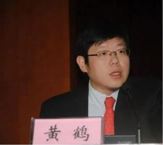 江南皮革厂倒闭了欠35亿跑路的老板黄鹤如今过得怎样了