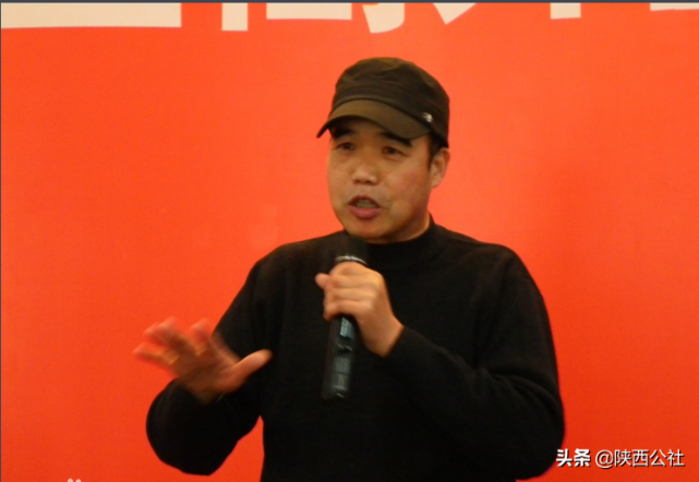 乔慷慨张战峰,1951年生,中国国际文化艺术发展中心会员,中国硬笔书法