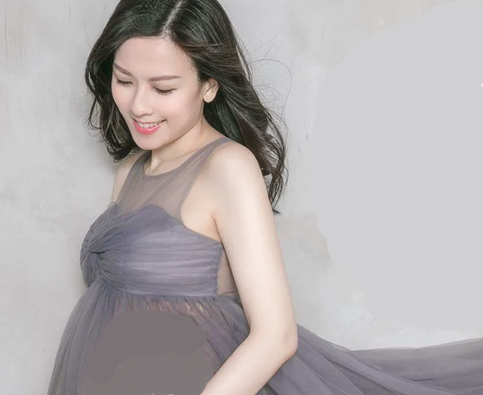 恭喜44岁女星江芷妮高龄产二胎息影后读硕士开公司成女强人