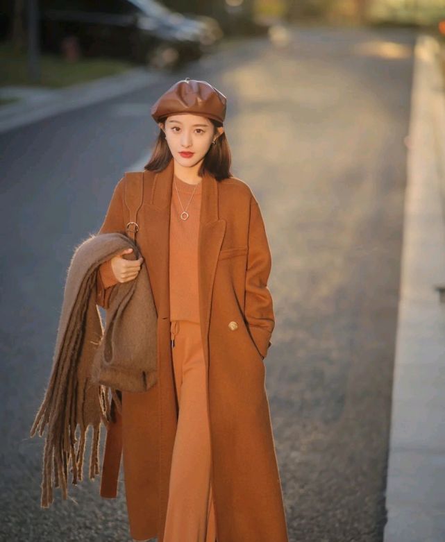 可以尝试叠穿毛衣,简约大气又有层次感|叠穿|穿搭|高领毛衣|大衣|搭配