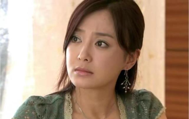 一帘幽梦原著绿萍只靠一条残腿得不到想要的爱情