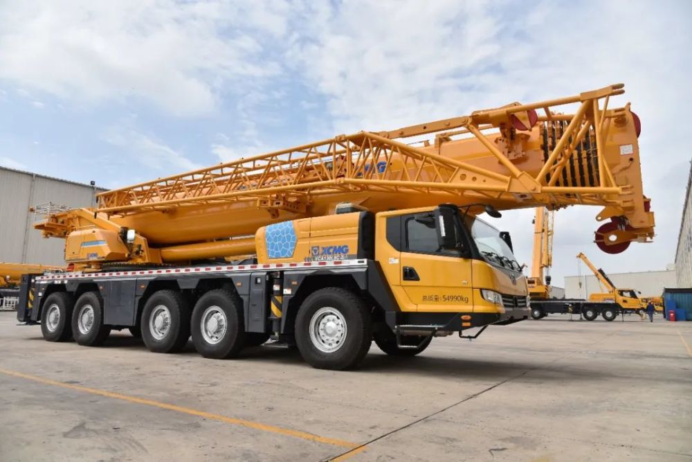 徐工xca130l8c吊车八节85m主臂又一神作真正解决老板的经营痛点而生