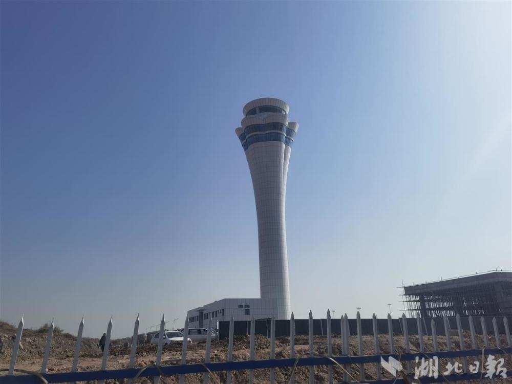 看亞洲最大貨運機場最新模樣記者探秘鄂州機場空管塔臺