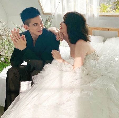 许维恩公开白纱侧拍花絮王家梁俏皮表情成亮点互动甜翻
