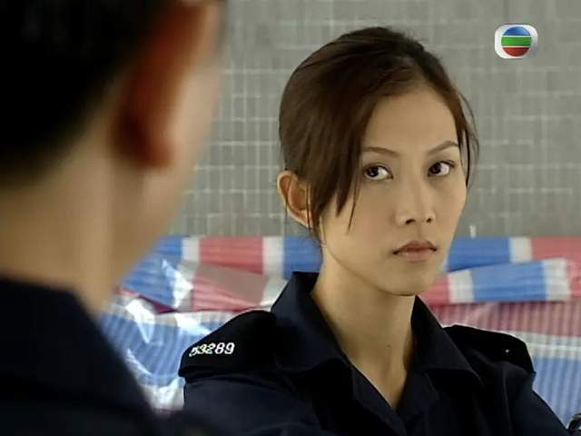 不穿华服不化浓妆tvb警花们或英气或高冷个个是经典