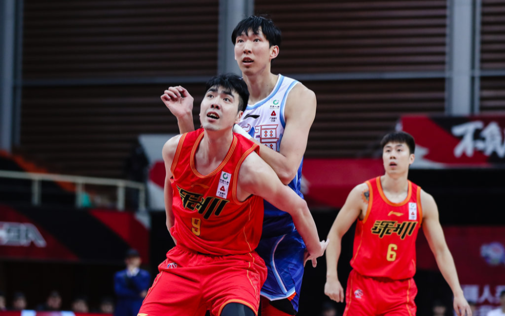 卢艺文 CBA坏消息！中国男篮潜力新星赛季报销，本可助队冲击总冠军