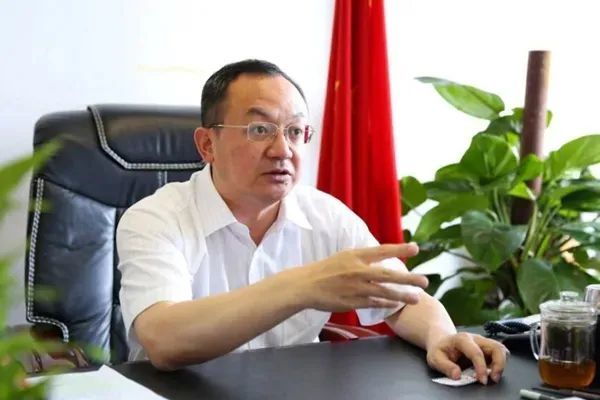 别看他尿裤子,整人的时候,比谁都狠!