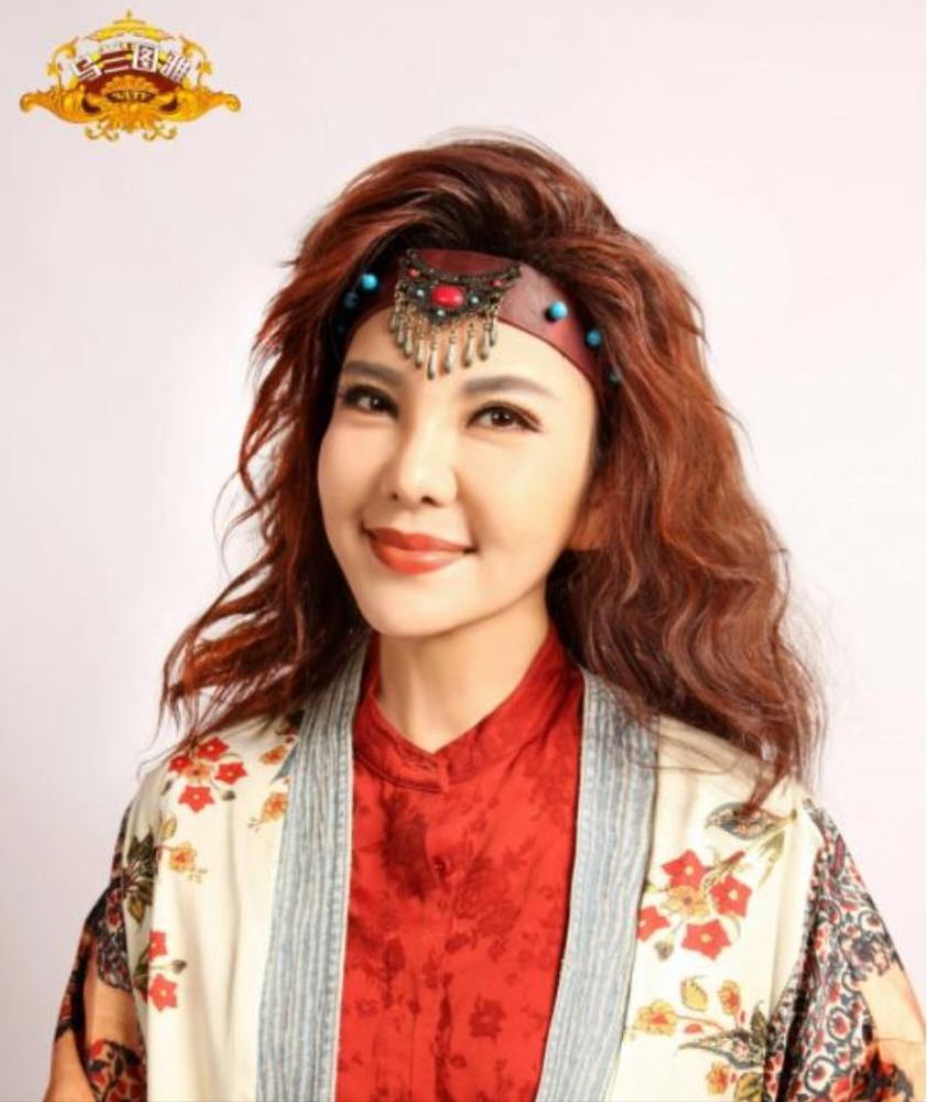 草原歌手乌兰图雅将歌声传遍全国前男友父母看到她就会流泪