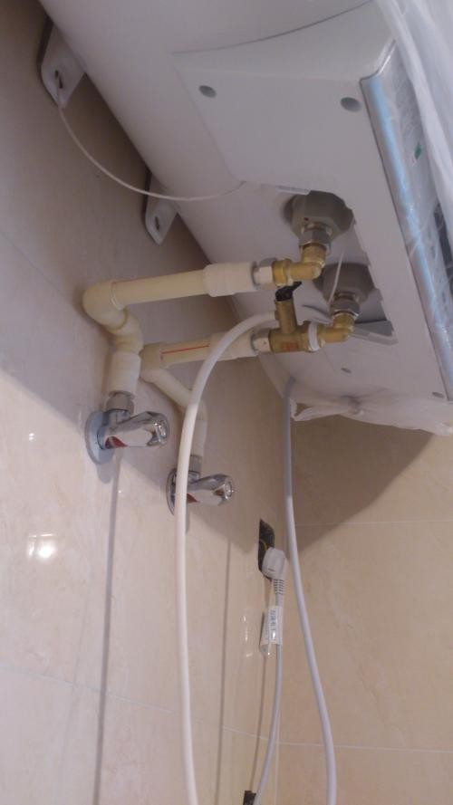 电热水器的防电墙,才几块钱一个,真的能防触电吗?