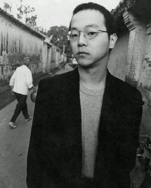 王菲前夫窦唯也走到了今天