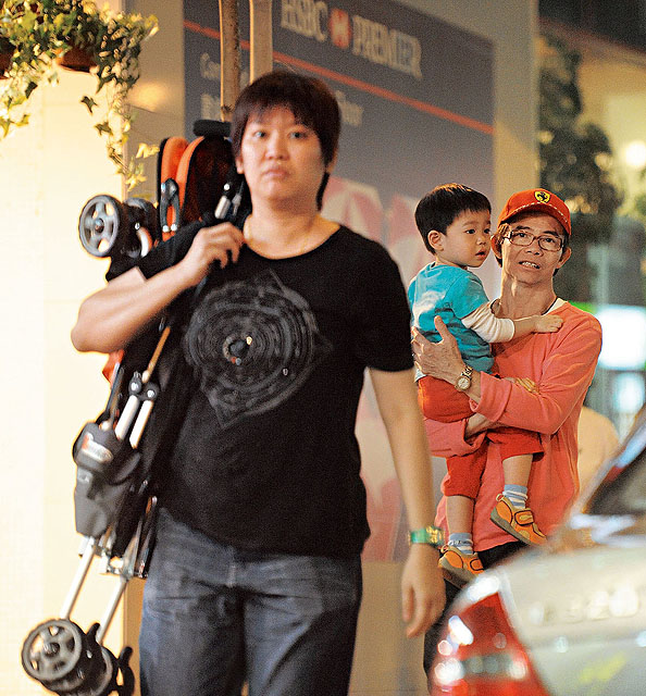 回港跟梅启明摊牌,怒骂对方:你是人吗?